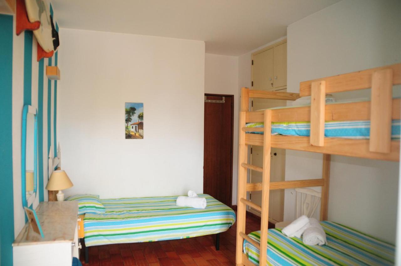 Jho'La Surf Camp Hostel Praia Da Luz Exterior photo