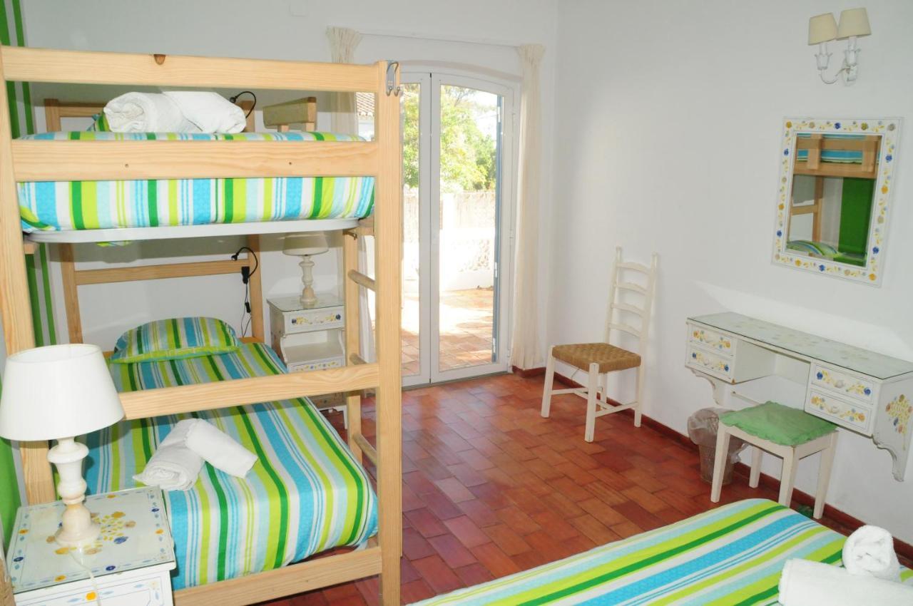Jho'La Surf Camp Hostel Praia Da Luz Exterior photo