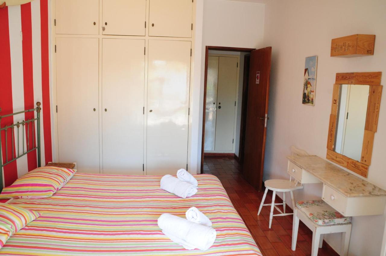Jho'La Surf Camp Hostel Praia Da Luz Exterior photo