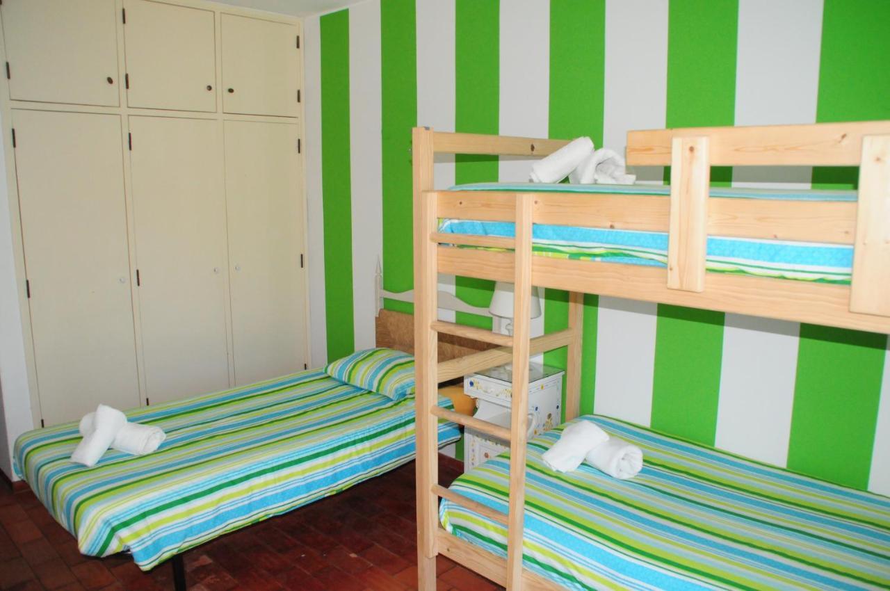 Jho'La Surf Camp Hostel Praia Da Luz Exterior photo