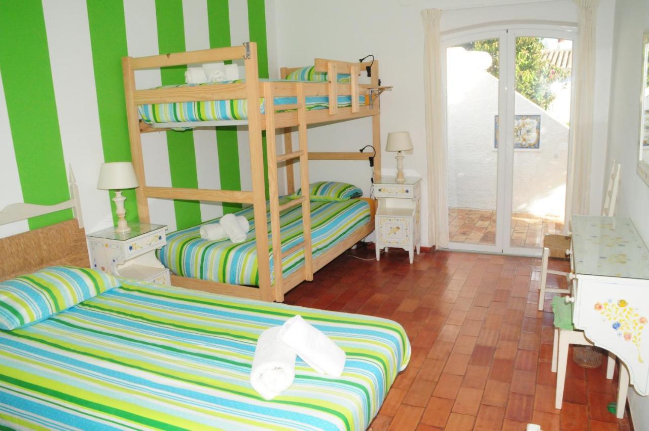 Jho'La Surf Camp Hostel Praia Da Luz Exterior photo